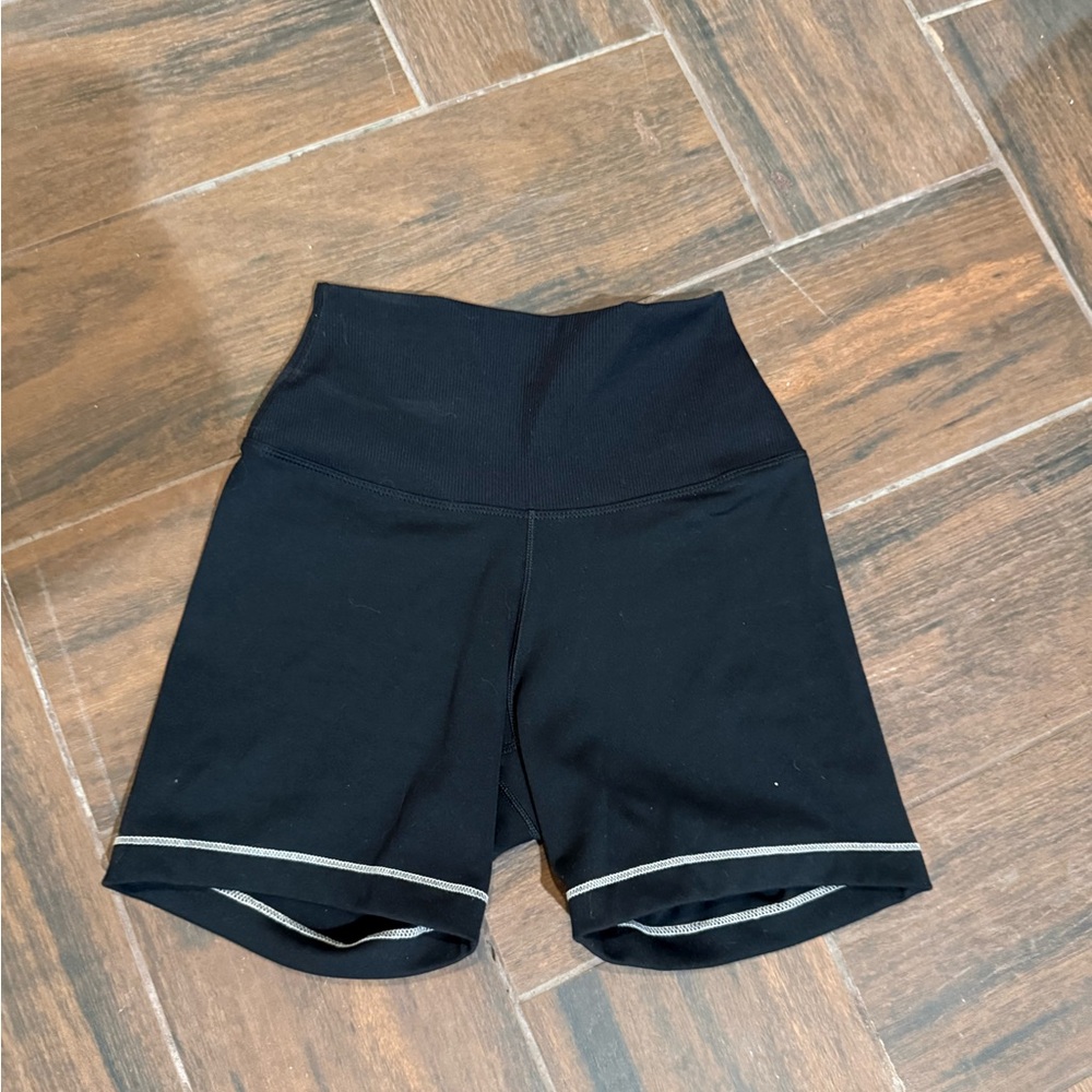 Nike Black High-Waist Training Bike Shorts with Contrast Trim size XS